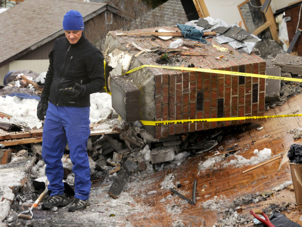 030914 avalanche cleanup1 kw.jpg